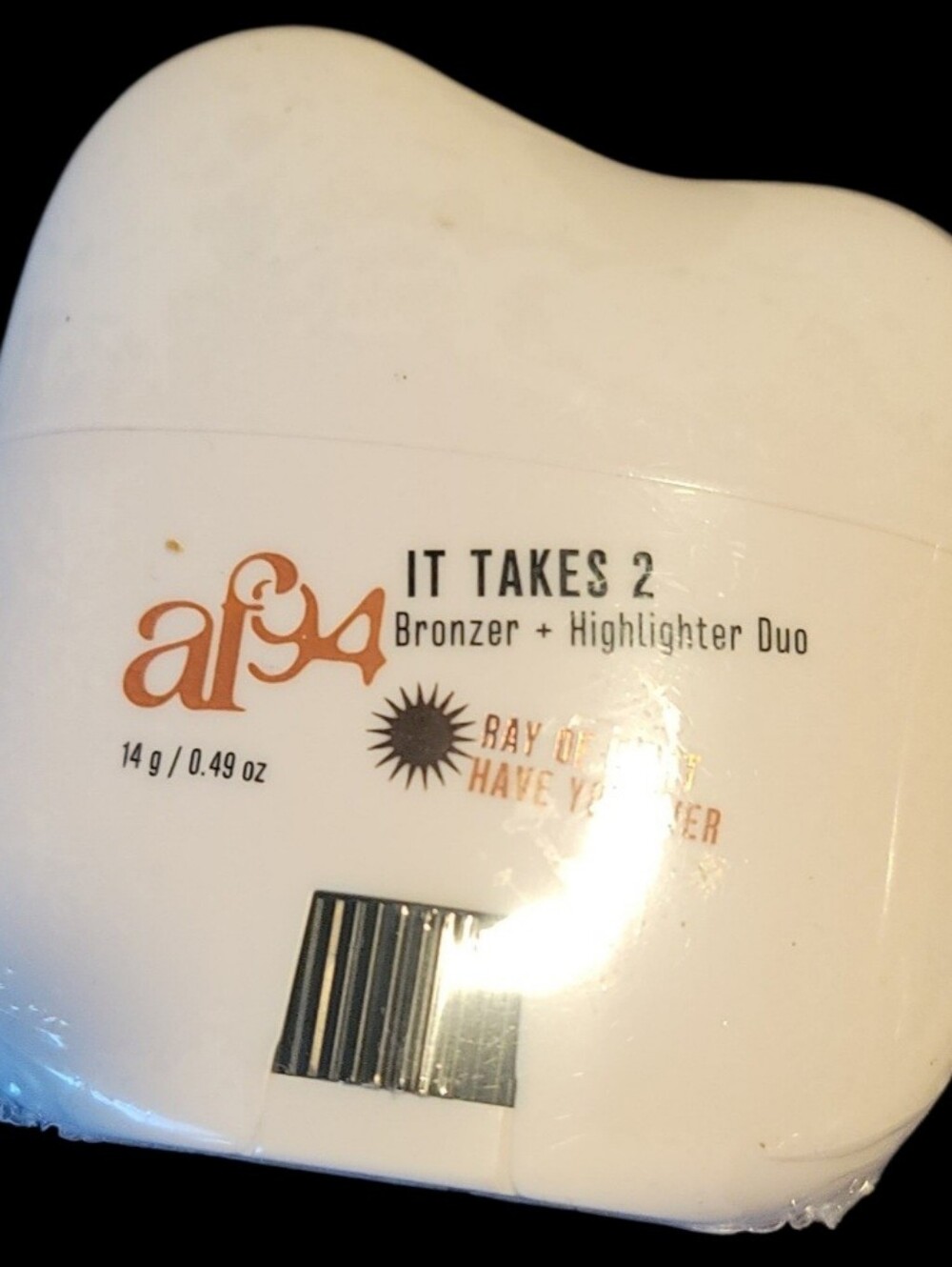 Makeup Blenders 2-Pack & Bronzer/Highlighter Duo - Picture 3 of 3